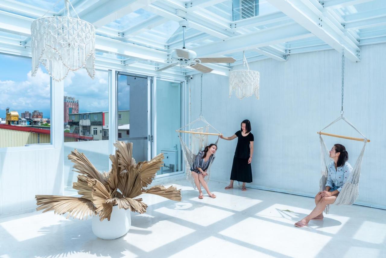W3 Hostel Luodong Exterior photo